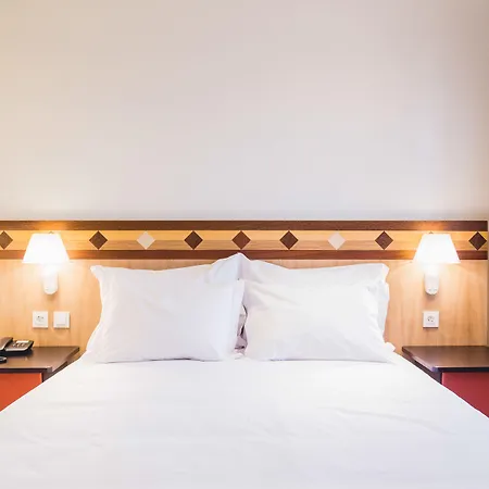 فندق Center By Alboi Group 3*