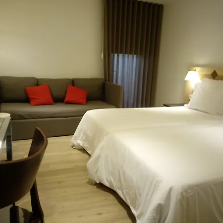 Center By Alboi Group 3* أفيرو