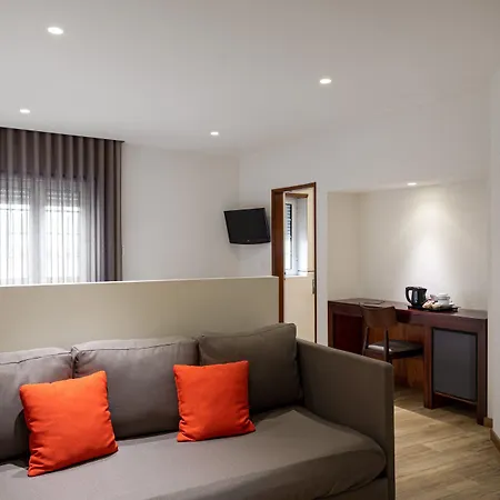 فندق Center By Alboi Group 3*