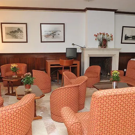 Hotel Center By Alboi Group 3*