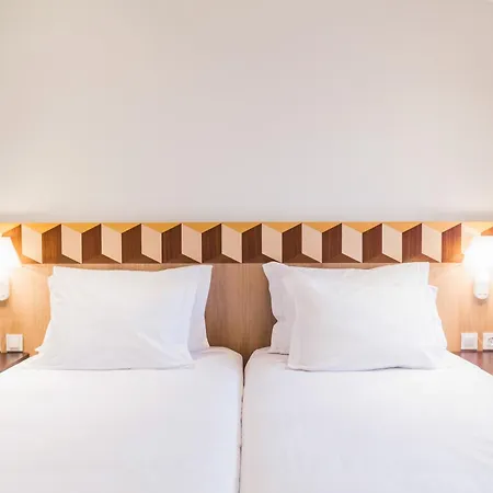 Center By Alboi Group 3* أفيرو