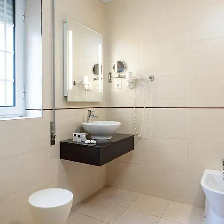 فندق Center By Alboi Group