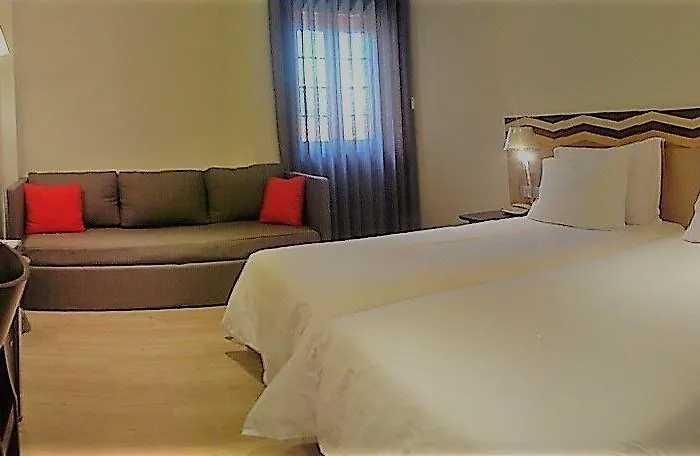 Center By Alboi Group Otel 3*