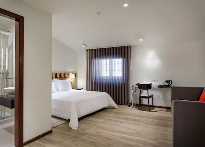 Center By Alboi Group 3*