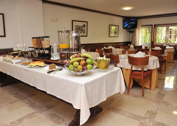 Center By Alboi Group Otel 3*