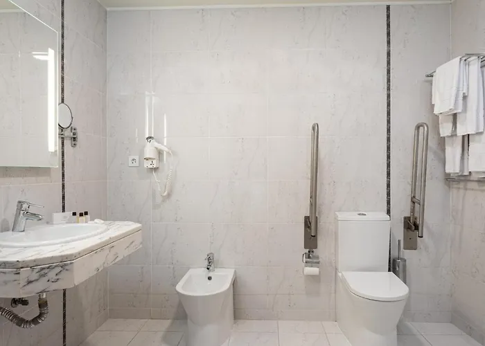 Center By Alboi Group 3*